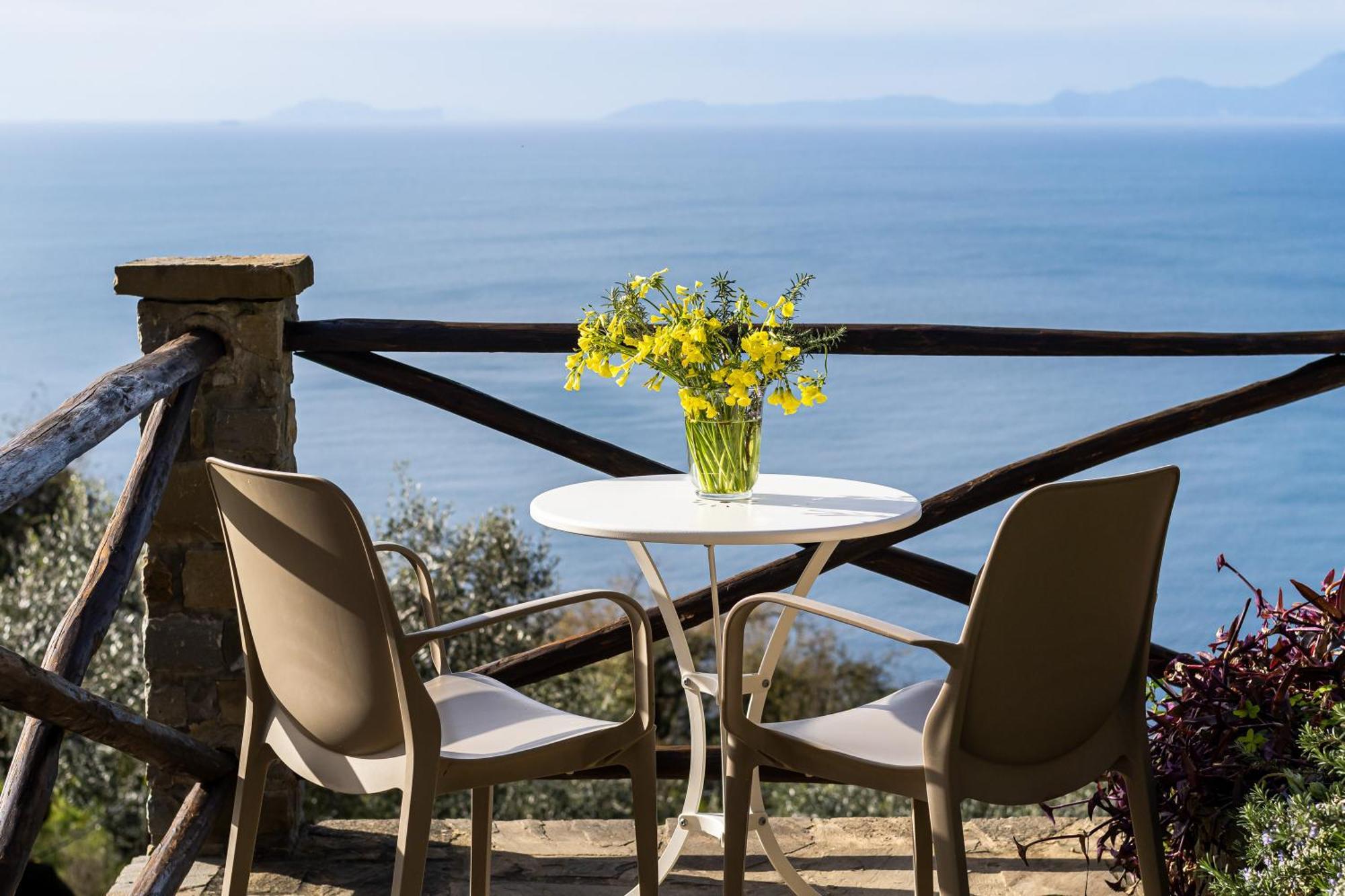 Bellezza In Cilento Panoramic Apts Castellabate Bagian luar foto