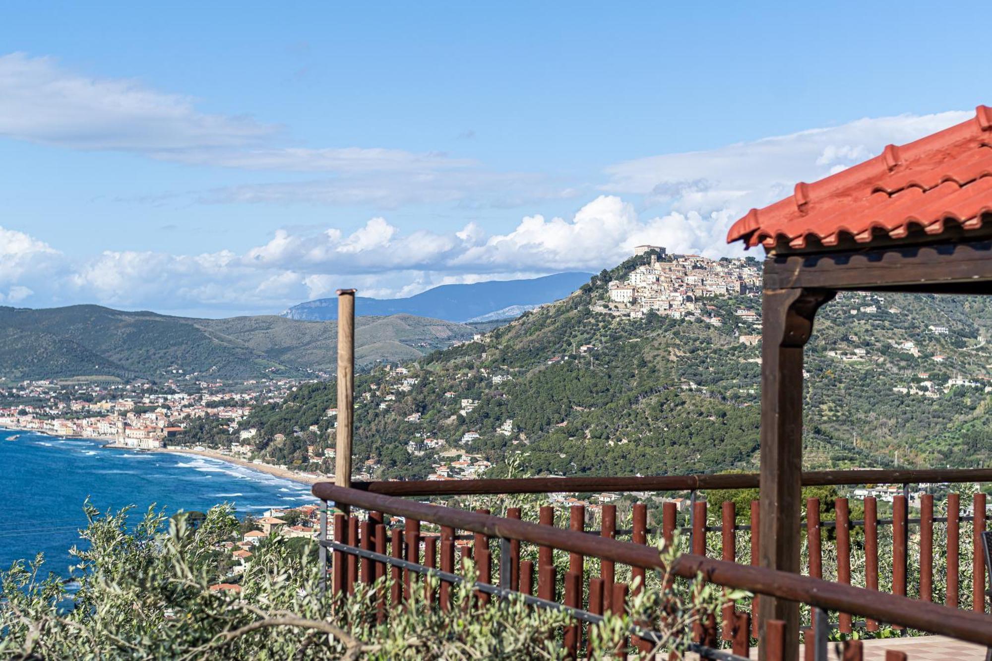 Bellezza In Cilento Panoramic Apts Castellabate Bagian luar foto