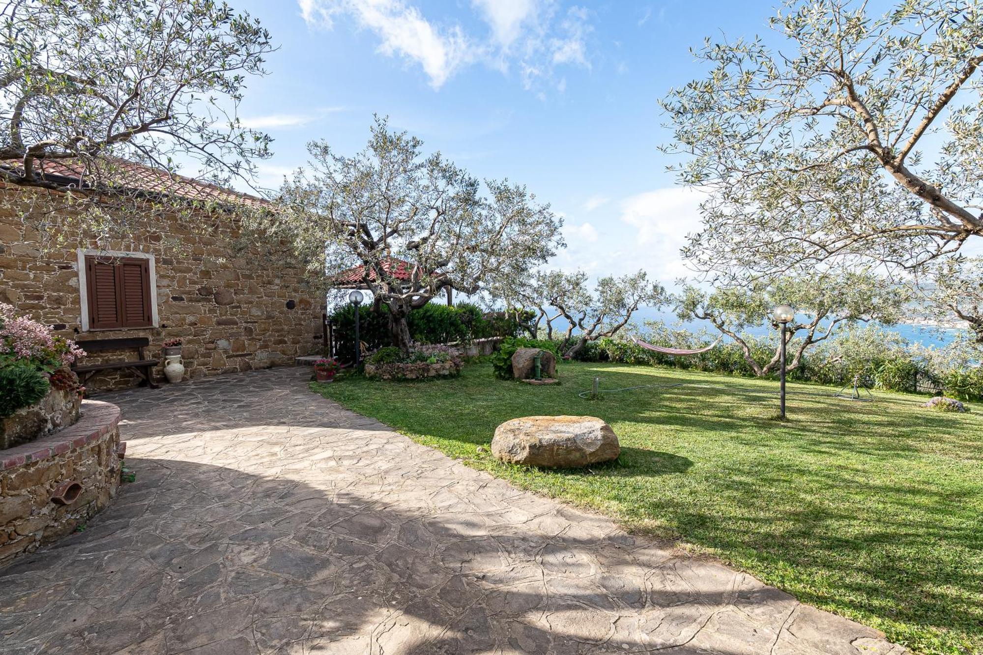 Bellezza In Cilento Panoramic Apts Castellabate Bagian luar foto