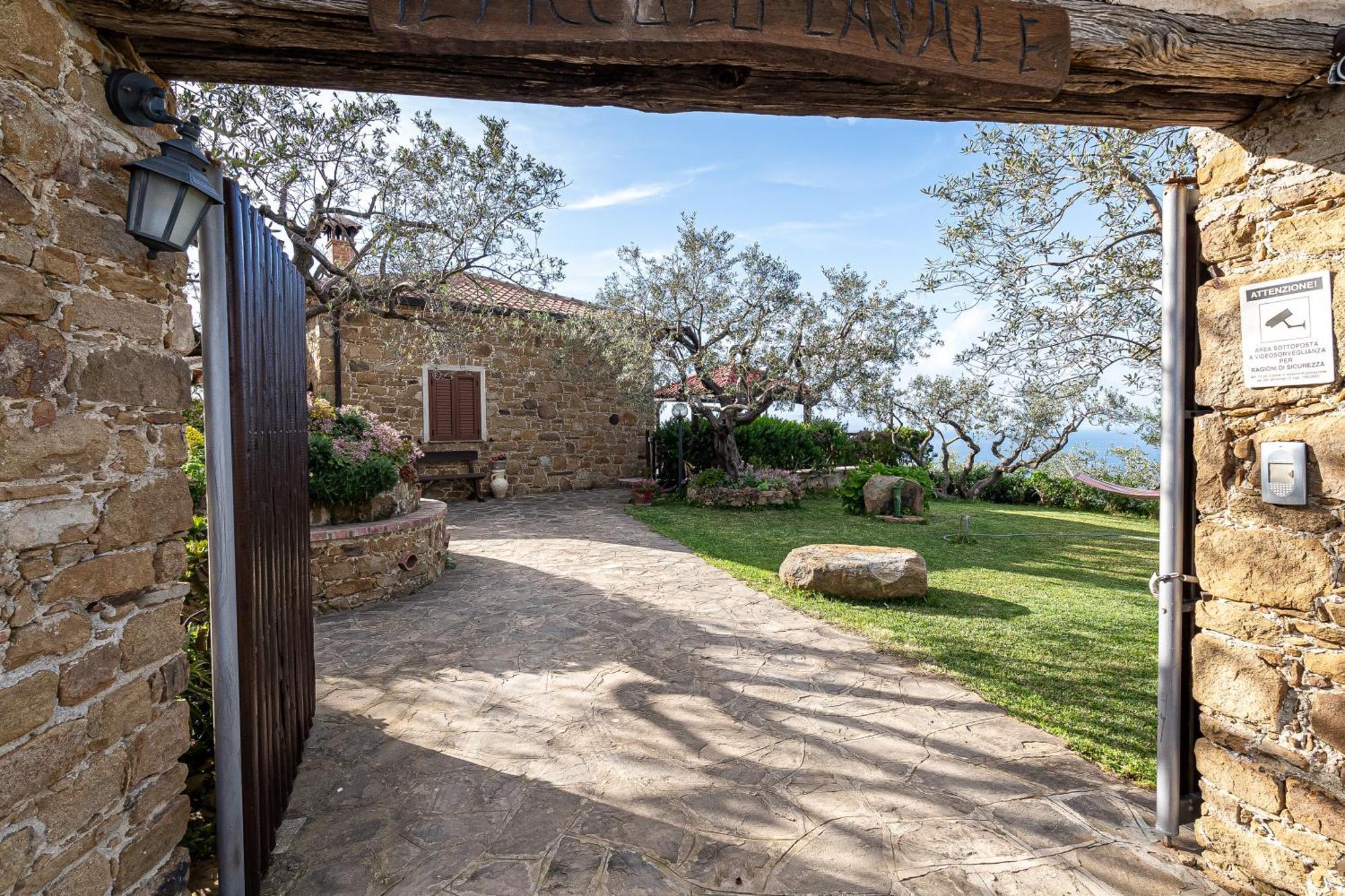Bellezza In Cilento Panoramic Apts Castellabate Bagian luar foto